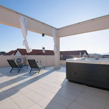 Luka Luxury Penthouse Appartement